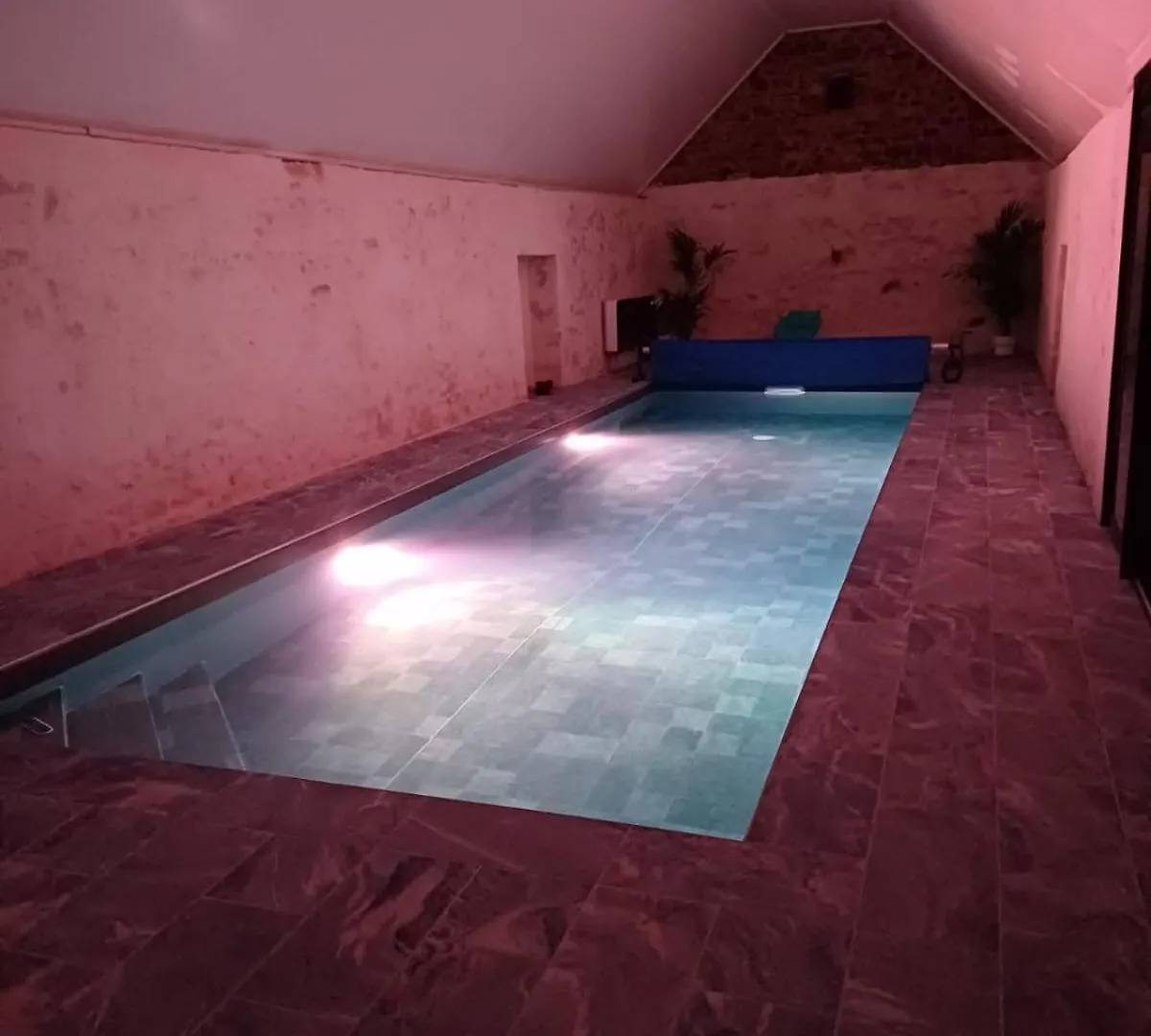 Aux Balzanes De Varvella Piscine Interieure Privee Chauffee Ploudaniel 0*,